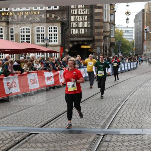 05.10.2025 - 20. swb-Marathon Bremen Yannick Fuchs http://msf.ph/oto/9249184 05.10.2025 11:13:06 Ziel 10041, 11118 meine-sportfotos.de