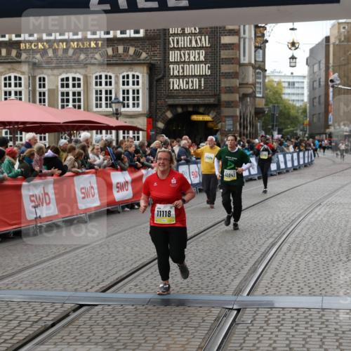 05.10.2025 - 20. swb-Marathon Bremen Yannick Fuchs http://msf.ph/oto/9249203 05.10.2025 11:13:06 Ziel 10041, 11118 meine-sportfotos.de