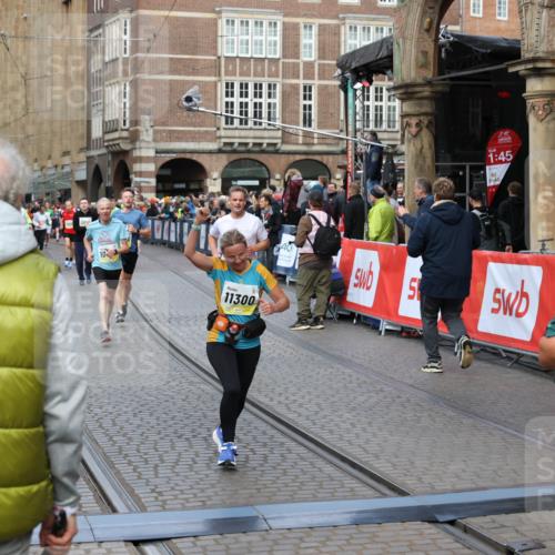 05.10.2025 - 20. swb-Marathon Bremen Yannick Fuchs http://msf.ph/oto/9249224 05.10.2025 10:53:14 Ziel 9650, 9703, 10064, 10128, 10349, 10466, 10539, 11259, 11300, 11398, 11411, 11450 meine-sportfotos.de