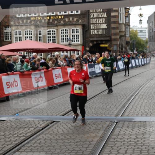 05.10.2025 - 20. swb-Marathon Bremen Yannick Fuchs http://msf.ph/oto/9249235 05.10.2025 11:13:07 Ziel 10041, 11118 meine-sportfotos.de