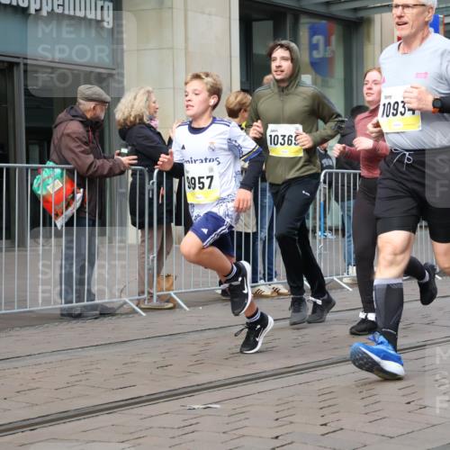 05.10.2025 - 20. swb-Marathon Bremen Strokosch-Dieckow http://msf.ph/oto/9249258 05.10.2025 10:53:13 Ziel 7193, 7251, 9238, 9263, 9461, 9464, 9539, 9569, 9717, 9868, 9934, 9957, 10020, 10057, 10302, 10310, 10317, 10335, 10369, 10468, 10642, 10655, 10906, 10925, 10934, 11046, 11174, 11246, 11545, 11616, 11716, 7193, 7251, 9238, 9263, 9461, 9464, 9539, 9569, 9717, 9868, 9934, 9957, 10020, 10057, 10302, 10310, 10317, 10335, 10369, 10468, 10642, 10655, 10906, 10925, 10934, 11046, 11174, 11246 meine-sportfotos.de