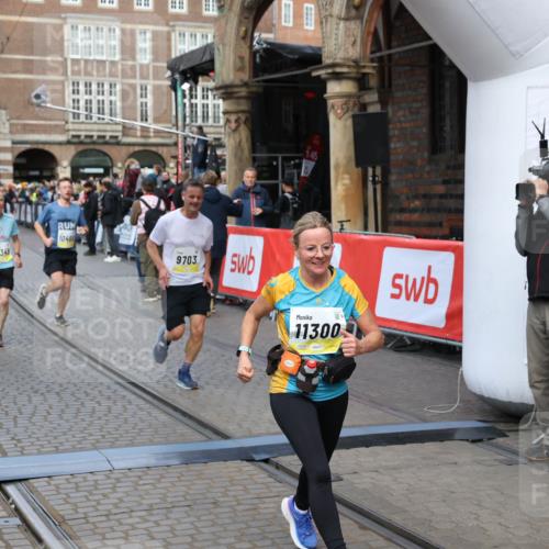 05.10.2025 - 20. swb-Marathon Bremen Yannick Fuchs http://msf.ph/oto/9249318 05.10.2025 10:53:15 Ziel 9449, 9650, 9703, 10128, 10242, 10349, 10466, 10539, 11259, 11300, 11398, 11411, 11450 meine-sportfotos.de