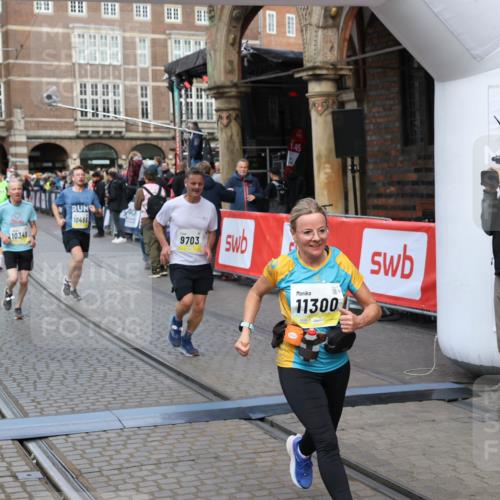 05.10.2025 - 20. swb-Marathon Bremen Yannick Fuchs http://msf.ph/oto/9249326 05.10.2025 10:53:15 Ziel 9449, 9650, 9703, 10128, 10242, 10349, 10466, 10539, 11259, 11300, 11398, 11411, 11450 meine-sportfotos.de