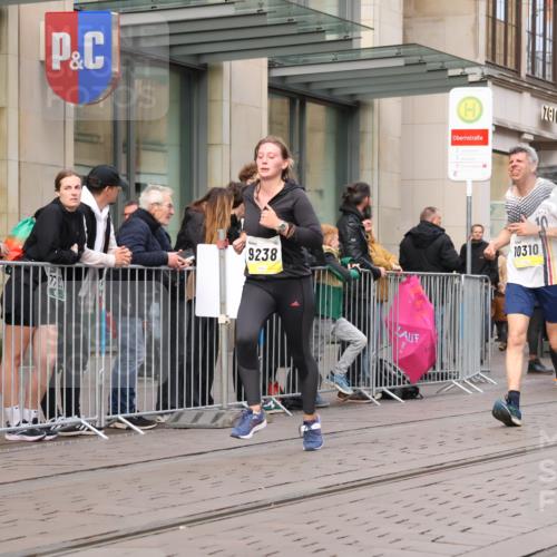 05.10.2025 - 20. swb-Marathon Bremen Strokosch-Dieckow http://msf.ph/oto/9249331 05.10.2025 10:53:17 Ziel 9238, 9461, 9464, 9494, 9569, 9868, 9934, 9957, 10020, 10302, 10310, 10335, 10369, 10416, 10468, 10642, 10655, 10906, 10925, 10934, 10966, 11046, 11141, 11246, 11383, 11545, 11616, 11716, 9238, 9461, 9464, 9494, 9569, 9868, 9934, 9957, 10020, 10302, 10310, 10335, 10369, 10416, 10468, 10642, 10655, 10906, 10925, 10934, 10966, 11046, 11141, 11246, 11383 meine-sportfotos.de