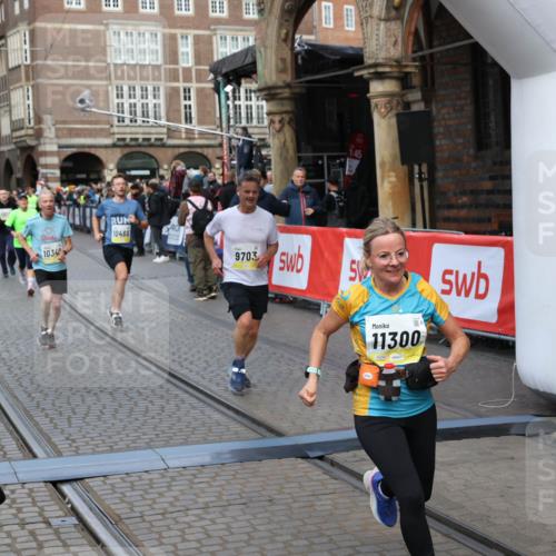 05.10.2025 - 20. swb-Marathon Bremen Yannick Fuchs http://msf.ph/oto/9249333 05.10.2025 10:53:15 Ziel 9449, 9650, 9703, 10128, 10242, 10349, 10466, 10539, 11259, 11300, 11398, 11411, 11450 meine-sportfotos.de