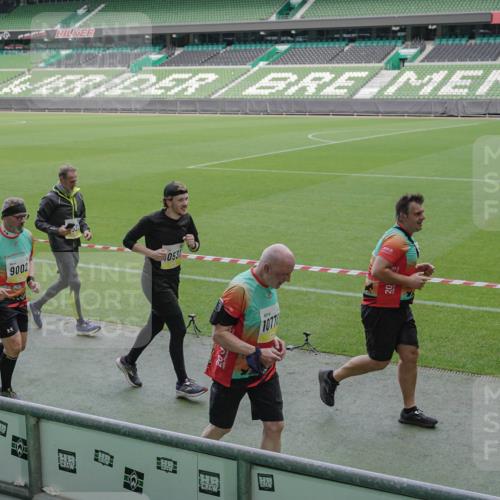 05.10.2025 - 20. swb-Marathon Bremen Michael Burmester http://msf.ph/oto/9249392 05.10.2025 10:39:43 Laufen im Stadion 7199, 7654, 7779, 7789, 7979, 9002, 9180, 9186, 9220, 9224, 9225, 9228, 9286, 9315, 9325, 9419, 9515, 9523, 9554, 9571, 9610, 9628, 9644, 9661, 9662, 9668, 9713, 9765, 9780, 9786, 9850, 9901, 9908, 9931, 9944, 9976, 9998, 10018, 10021, 10025, 10157, 10185, 10192, 10207, 10238, 10255, 10258, 10286, 10289, 10371, 10374, 10383, 10422, 10426, 10451, 10462, 10498, 10531, 10532, 10557, 10567, 10587, 10597, 10603, 10604, 10619, 10749, 9229, 9269, 9300, 9324, 9379, 9394 meine-sportfotos.de