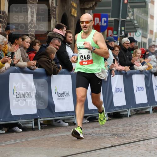 05.10.2025 - 20. swb-Marathon Bremen Strokosch-Dieckow http://msf.ph/oto/9249415 05.10.2025 12:47:33 Ziel 1249, 1688, 6984 meine-sportfotos.de