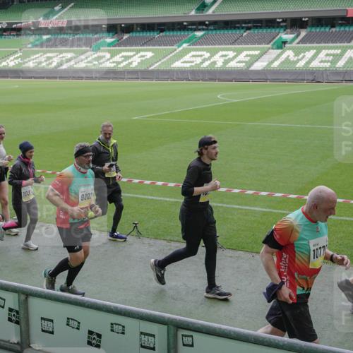 05.10.2025 - 20. swb-Marathon Bremen Michael Burmester http://msf.ph/oto/9249417 05.10.2025 10:39:44 Laufen im Stadion 7199, 7654, 7779, 7789, 7979, 9002, 9180, 9186, 9220, 9224, 9225, 9228, 9241, 9286, 9315, 9325, 9419, 9515, 9523, 9554, 9571, 9610, 9628, 9644, 9661, 9662, 9668, 9713, 9765, 9780, 9786, 9850, 9901, 9908, 9931, 9944, 9976, 9998, 10018, 10021, 10025, 10157, 10185, 10192, 10207, 10238, 10255, 10258, 10286, 10289, 10371, 10374, 10383, 10422, 10426, 10451, 10462, 10498, 10531, 10532, 10557, 10567, 10587, 10597, 10603, 10604, 10619, 10749, 9229, 9269, 9300, 9324, 9379, 9394 meine-sportfotos.de