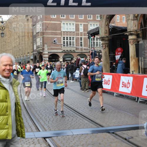05.10.2025 - 20. swb-Marathon Bremen Yannick Fuchs http://msf.ph/oto/9249422 05.10.2025 10:53:17 Ziel 9449, 9650, 9703, 9834, 10128, 10242, 10349, 10460, 10466, 10539, 10958, 11259, 11300, 11377, 11411, 11512 meine-sportfotos.de