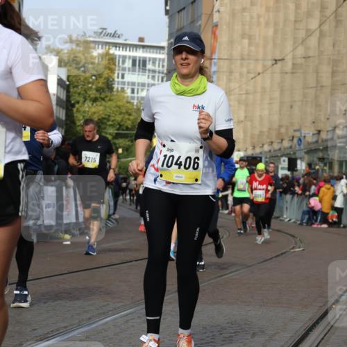 05.10.2025 - 20. swb-Marathon Bremen Strokosch-Dieckow http://msf.ph/oto/9249458 05.10.2025 11:00:19 Ziel 7215, 9495, 10067, 10217, 10406, 10492, 10504, 10794, 10985, 11063, 11263, 11424, 11699 meine-sportfotos.de