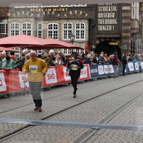 05.10.2025 - 20. swb-Marathon Bremen Yannick Fuchs http://msf.ph/oto/9249506 05.10.2025 11:13:11 Ziel 10041, 11118, 11170, 11494 meine-sportfotos.de
