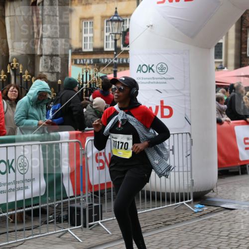 05.10.2025 - 20. swb-Marathon Bremen Yannick Fuchs http://msf.ph/oto/9249688 05.10.2025 11:13:15 Ziel 10041, 11170, 11494 meine-sportfotos.de