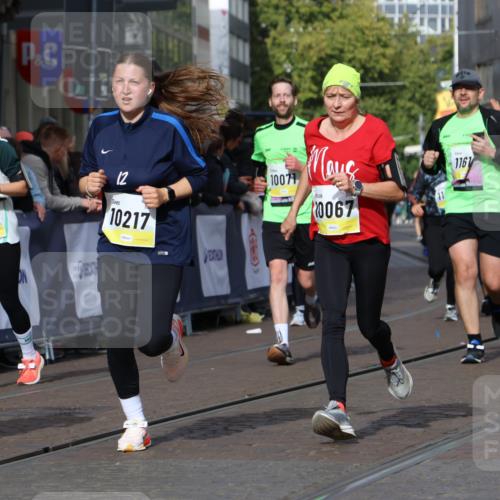 05.10.2025 - 20. swb-Marathon Bremen Strokosch-Dieckow http://msf.ph/oto/9249754 05.10.2025 11:00:25 Ziel 7178, 7215, 9173, 9177, 9531, 10063, 10067, 10071, 10217, 10504, 10794, 10930, 11003, 11255, 11534, 11595, 11610, 11619, 11699 meine-sportfotos.de