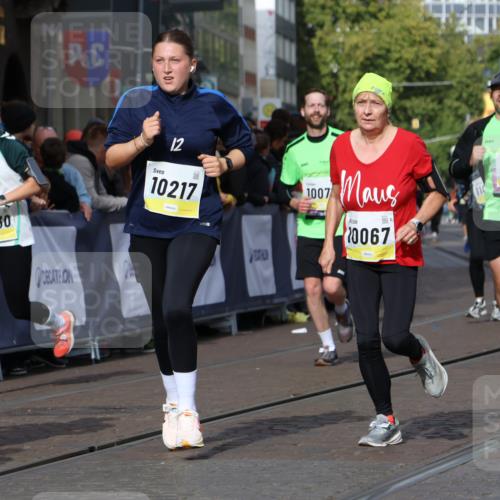 05.10.2025 - 20. swb-Marathon Bremen Strokosch-Dieckow http://msf.ph/oto/9249813 05.10.2025 11:00:25 Ziel 7178, 7215, 9173, 9177, 9531, 10063, 10067, 10071, 10217, 10504, 10794, 10930, 11003, 11255, 11534, 11595, 11610, 11619, 11699 meine-sportfotos.de
