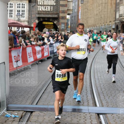 05.10.2025 - 20. swb-Marathon Bremen Yannick Fuchs http://msf.ph/oto/9249848 05.10.2025 10:53:24 Ziel 9449, 9539, 9834, 9956, 10242, 10317, 10349, 10460, 10466, 10806, 10958, 10993, 11175, 11377, 11510, 11512 meine-sportfotos.de