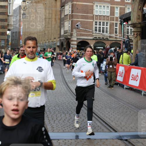 05.10.2025 - 20. swb-Marathon Bremen Yannick Fuchs http://msf.ph/oto/9249959 05.10.2025 10:53:25 Ziel 9263, 9449, 9539, 9834, 9956, 10242, 10317, 10460, 10806, 10958, 10993, 11175, 11377, 11510, 11512 meine-sportfotos.de