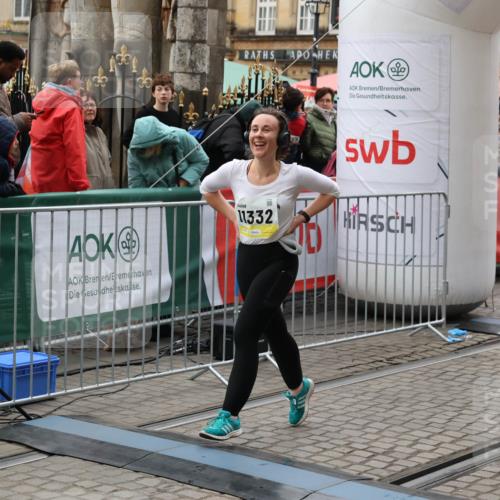 05.10.2025 - 20. swb-Marathon Bremen Yannick Fuchs http://msf.ph/oto/9249961 05.10.2025 11:13:22 Ziel 9891, 11332 meine-sportfotos.de