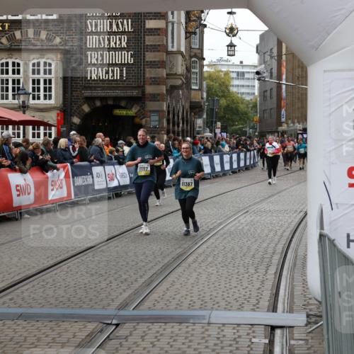 05.10.2025 - 20. swb-Marathon Bremen Yannick Fuchs http://msf.ph/oto/9250062 05.10.2025 11:13:33 Ziel 11117, 11367 meine-sportfotos.de