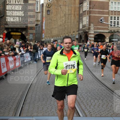 05.10.2025 - 20. swb-Marathon Bremen Yannick Fuchs http://msf.ph/oto/9250064 05.10.2025 10:53:26 Ziel 7251, 9263, 9539, 9834, 9956, 10317, 10460, 10806, 10958, 10993, 11174, 11175, 11377, 11510, 11512 meine-sportfotos.de