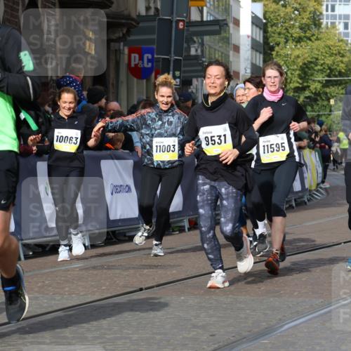 05.10.2025 - 20. swb-Marathon Bremen Strokosch-Dieckow http://msf.ph/oto/9250085 05.10.2025 11:00:29 Ziel 7178, 7215, 9173, 9177, 9271, 9531, 10063, 10067, 10071, 10079, 10217, 10504, 10794, 10930, 11003, 11071, 11255, 11511, 11534, 11595, 11610, 11619 meine-sportfotos.de