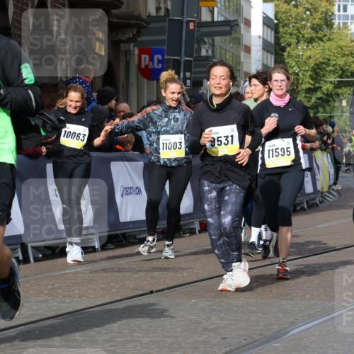 05.10.2025 - 20. swb-Marathon Bremen Strokosch-Dieckow http://msf.ph/oto/9250115 05.10.2025 11:00:29 Ziel 7178, 7215, 9173, 9177, 9271, 9531, 10063, 10067, 10071, 10079, 10217, 10504, 10794, 10930, 11003, 11071, 11255, 11511, 11534, 11595, 11610, 11619 meine-sportfotos.de