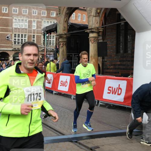 05.10.2025 - 20. swb-Marathon Bremen Yannick Fuchs http://msf.ph/oto/9250132 05.10.2025 10:53:27 Ziel 7193, 7251, 9263, 9539, 9717, 9956, 10057, 10317, 10806, 10958, 10993, 11174, 11175, 11377, 11510, 11512 meine-sportfotos.de