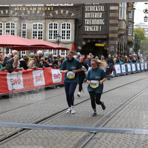 05.10.2025 - 20. swb-Marathon Bremen Yannick Fuchs http://msf.ph/oto/9250186 05.10.2025 11:13:35 Ziel 10273, 11117, 11367 meine-sportfotos.de