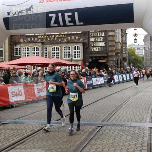 05.10.2025 - 20. swb-Marathon Bremen Yannick Fuchs http://msf.ph/oto/9250241 05.10.2025 11:13:37 Ziel 10273, 11117, 11367 meine-sportfotos.de