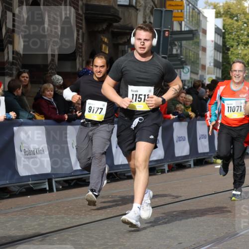 05.10.2025 - 20. swb-Marathon Bremen Strokosch-Dieckow http://msf.ph/oto/9250243 05.10.2025 11:00:34 Ziel 7178, 9177, 9271, 9272, 9531, 10063, 10079, 10518, 11003, 11034, 11071, 11162, 11255, 11511, 11534, 11595, 11610 meine-sportfotos.de