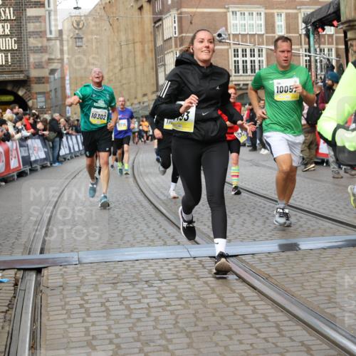 05.10.2025 - 20. swb-Marathon Bremen Yannick Fuchs http://msf.ph/oto/9250368 05.10.2025 10:53:30 Ziel 7193, 7251, 9263, 9539, 9717, 9868, 9956, 10057, 10302, 10317, 10335, 10806, 10993, 11174, 11175, 11510, 11616 meine-sportfotos.de
