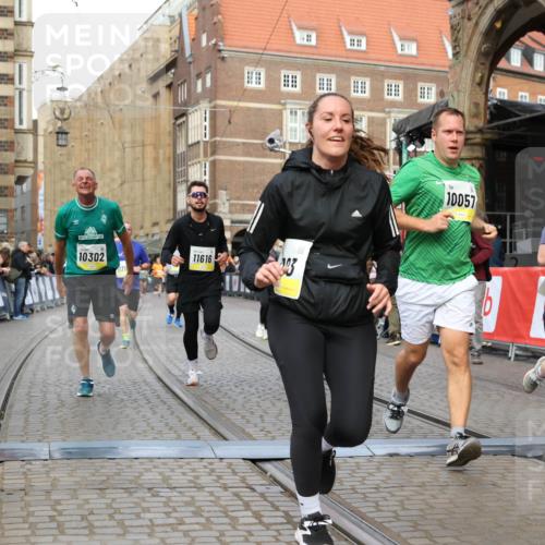 05.10.2025 - 20. swb-Marathon Bremen Yannick Fuchs http://msf.ph/oto/9250391 05.10.2025 10:53:31 Ziel 7193, 7251, 9263, 9539, 9717, 9868, 9957, 10057, 10302, 10317, 10335, 10655, 10993, 11174, 11175, 11616, 11716 meine-sportfotos.de
