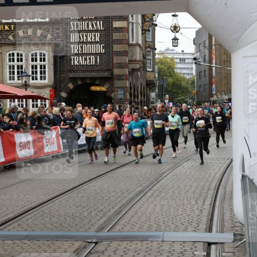 05.10.2025 - 20. swb-Marathon Bremen Yannick Fuchs http://msf.ph/oto/9250471 05.10.2025 11:13:45 Ziel 9242, 10433 meine-sportfotos.de