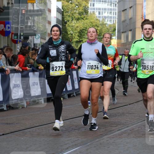 05.10.2025 - 20. swb-Marathon Bremen Strokosch-Dieckow http://msf.ph/oto/9250534 05.10.2025 11:00:40 Ziel 9272, 9327, 9389, 9827, 9858, 10182, 10518, 10571, 10690, 10872, 10901, 11034, 11162 meine-sportfotos.de