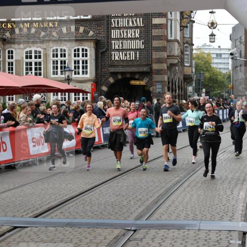05.10.2025 - 20. swb-Marathon Bremen Yannick Fuchs http://msf.ph/oto/9250582 05.10.2025 11:13:47 Ziel 9242, 9899, 10040, 10364, 10433, 10574, 10705, 10707, 10957, 11264, 11385 meine-sportfotos.de