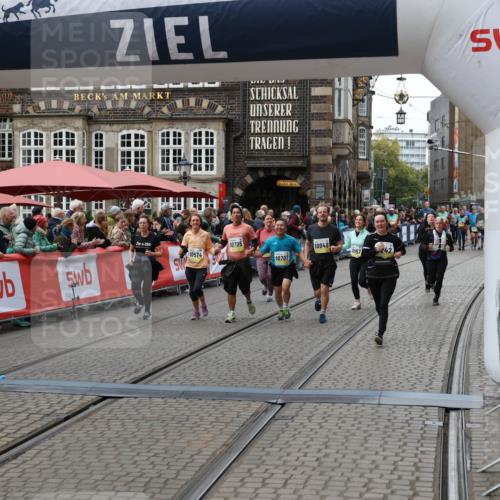 05.10.2025 - 20. swb-Marathon Bremen Yannick Fuchs http://msf.ph/oto/9250627 05.10.2025 11:13:47 Ziel 9242, 9899, 10040, 10364, 10433, 10574, 10705, 10707, 10957, 11264, 11385 meine-sportfotos.de