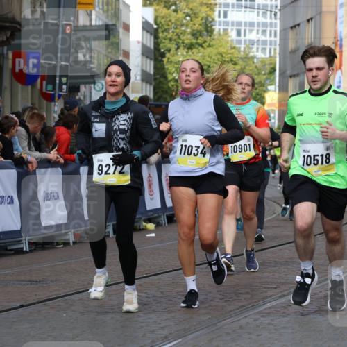 05.10.2025 - 20. swb-Marathon Bremen Strokosch-Dieckow http://msf.ph/oto/9250653 05.10.2025 11:00:40 Ziel 9272, 9327, 9389, 9827, 9858, 10182, 10518, 10571, 10690, 10872, 10901, 11034, 11162 meine-sportfotos.de