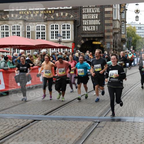 05.10.2025 - 20. swb-Marathon Bremen Yannick Fuchs http://msf.ph/oto/9250722 05.10.2025 11:13:49 Ziel 9242, 9899, 10040, 10364, 10433, 10574, 10705, 10707, 10957, 11060, 11068, 11264, 11385 meine-sportfotos.de