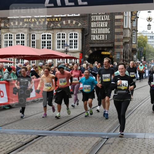 05.10.2025 - 20. swb-Marathon Bremen Yannick Fuchs http://msf.ph/oto/9250770 05.10.2025 11:13:49 Ziel 9242, 9899, 10040, 10364, 10433, 10574, 10705, 10707, 10957, 11060, 11068, 11264, 11385 meine-sportfotos.de