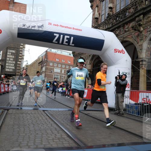 05.10.2025 - 20. swb-Marathon Bremen Yannick Fuchs http://msf.ph/oto/9250790 05.10.2025 10:53:41 Ziel 9238, 9461, 9464, 9569, 9957, 10310, 10369, 10468, 10642, 10655, 10934, 11246, 11545, 11716 meine-sportfotos.de