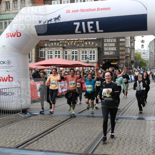 05.10.2025 - 20. swb-Marathon Bremen Yannick Fuchs http://msf.ph/oto/9250875 05.10.2025 11:13:50 Ziel 9242, 9899, 10040, 10364, 10433, 10574, 10705, 10707, 10957, 11060, 11068, 11264, 11385 meine-sportfotos.de