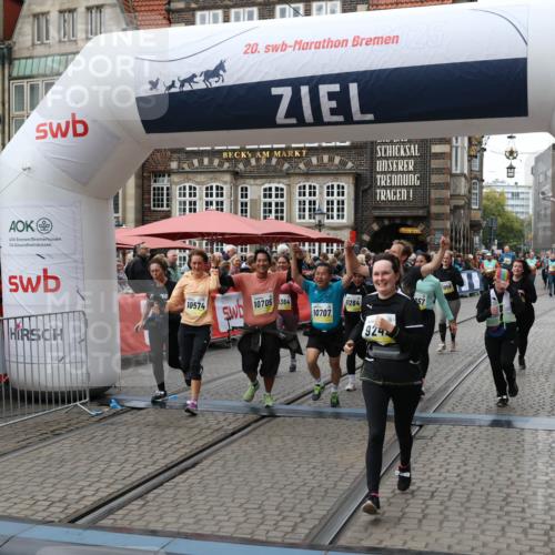 05.10.2025 - 20. swb-Marathon Bremen Yannick Fuchs http://msf.ph/oto/9250885 05.10.2025 11:13:50 Ziel 9242, 9899, 10040, 10364, 10433, 10574, 10705, 10707, 10957, 11060, 11068, 11264, 11385 meine-sportfotos.de