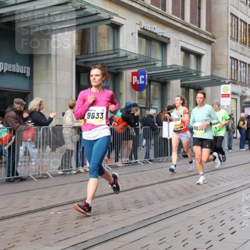 05.10.2025 - 20. swb-Marathon Bremen Strokosch-Dieckow http://msf.ph/oto/9250920 05.10.2025 10:54:12 Ziel 9282, 9295, 9367, 9392, 9407, 9591, 9633, 10007, 10032, 10097, 10174, 10178, 10296, 10768, 10810, 10915, 11040, 11045, 11089, 11271, 11321, 11694, 9282, 9295, 9367, 9392, 9407, 9591, 9633, 10007, 10032, 10097, 10174, 10178, 10296, 10768, 10810, 10915, 11040, 11045, 11089, 11271, 11321, 11694 meine-sportfotos.de