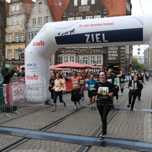 05.10.2025 - 20. swb-Marathon Bremen Yannick Fuchs http://msf.ph/oto/9250922 05.10.2025 11:13:50 Ziel 9242, 9899, 10040, 10364, 10433, 10574, 10705, 10707, 10957, 11060, 11068, 11264, 11385 meine-sportfotos.de
