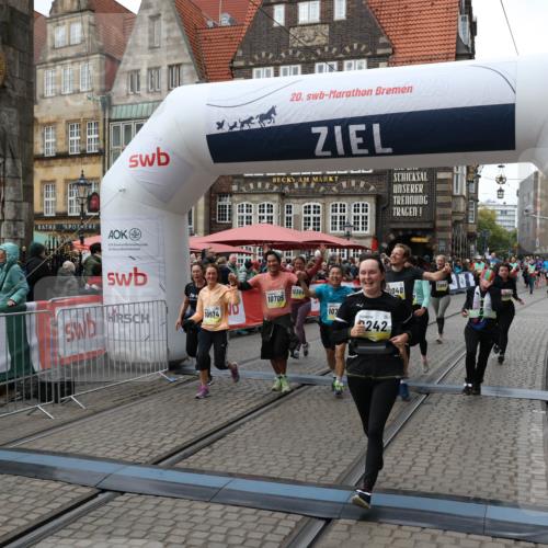 05.10.2025 - 20. swb-Marathon Bremen Yannick Fuchs http://msf.ph/oto/9250934 05.10.2025 11:13:50 Ziel 9242, 9899, 10040, 10364, 10433, 10574, 10705, 10707, 10957, 11060, 11068, 11264, 11385 meine-sportfotos.de