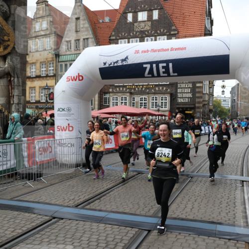 05.10.2025 - 20. swb-Marathon Bremen Yannick Fuchs http://msf.ph/oto/9250955 05.10.2025 11:13:50 Ziel 9242, 9899, 10040, 10364, 10433, 10574, 10705, 10707, 10957, 11060, 11068, 11264, 11385 meine-sportfotos.de
