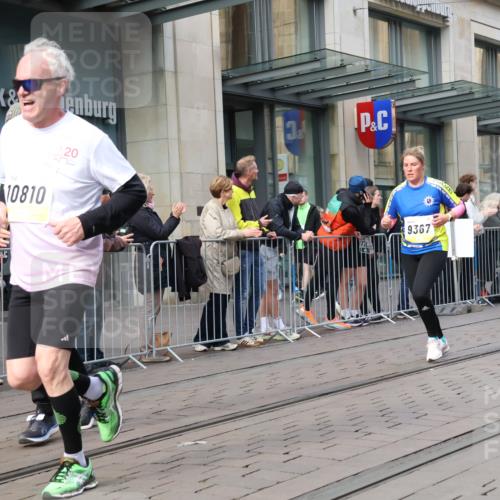 05.10.2025 - 20. swb-Marathon Bremen Strokosch-Dieckow http://msf.ph/oto/9251030 05.10.2025 10:54:15 Ziel 8326, 9282, 9295, 9367, 9392, 9407, 9591, 9633, 9754, 9776, 10007, 10032, 10097, 10174, 10178, 10296, 10768, 10810, 11040, 11045, 11089, 11271, 11321, 11694, 8326, 9282, 9295, 9367, 9392, 9407, 9591, 9633, 9754, 9776, 10007, 10032, 10097, 10174, 10178, 10296, 10768, 10810, 11040, 11045, 11089, 11271, 11321, 11694 meine-sportfotos.de