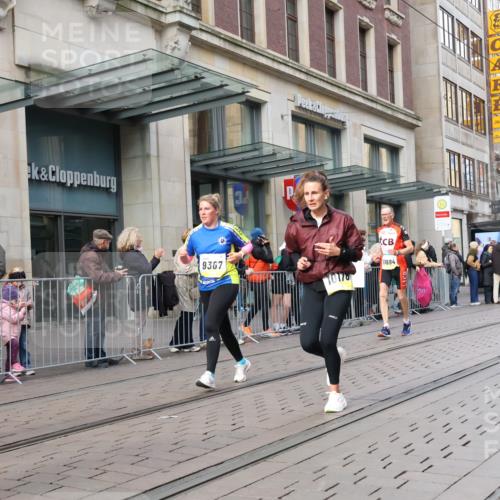 05.10.2025 - 20. swb-Marathon Bremen Strokosch-Dieckow http://msf.ph/oto/9251060 05.10.2025 10:54:15 Ziel 8326, 9282, 9295, 9367, 9392, 9407, 9591, 9633, 9754, 9776, 10007, 10032, 10097, 10174, 10178, 10296, 10768, 10810, 11040, 11045, 11089, 11271, 11321, 11694, 8326, 9282, 9295, 9367, 9392, 9407, 9591, 9633, 9754, 9776, 10007, 10032, 10097, 10174, 10178, 10296, 10768, 10810, 11040, 11045, 11089, 11271, 11321, 11694 meine-sportfotos.de