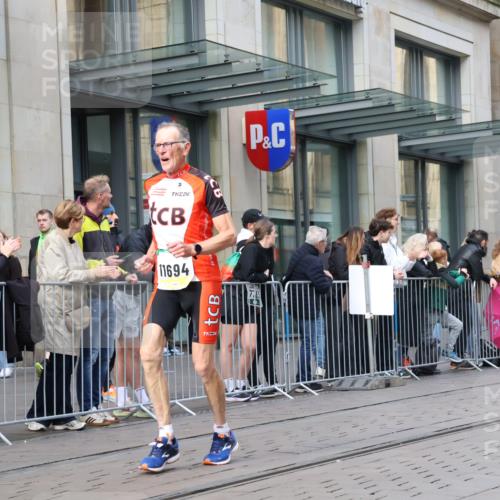 05.10.2025 - 20. swb-Marathon Bremen Strokosch-Dieckow http://msf.ph/oto/9251098 05.10.2025 10:54:17 Ziel 8326, 9282, 9295, 9367, 9392, 9436, 9591, 9633, 9754, 9776, 10007, 10032, 10097, 10174, 10178, 10296, 10487, 10768, 10770, 10810, 11045, 11089, 11163, 11271, 11276, 11321, 11694, 8326, 9282, 9295, 9367, 9392, 9436, 9591, 9633, 9754, 9776, 10007, 10032, 10097, 10174, 10178, 10296, 10487, 10768, 10770, 10810, 11045, 11089, 11163, 11271, 11276, 11321, 11694 meine-sportfotos.de