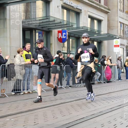 05.10.2025 - 20. swb-Marathon Bremen Strokosch-Dieckow http://msf.ph/oto/9251195 05.10.2025 10:54:20 Ziel 8326, 9282, 9295, 9367, 9392, 9436, 9560, 9591, 9633, 9754, 9776, 10007, 10024, 10032, 10174, 10178, 10232, 10233, 10296, 10487, 10609, 10768, 10770, 10810, 11045, 11089, 11163, 11276, 11321, 11373, 11694, 8326, 9282, 9295, 9367, 9392, 9436, 9560, 9591, 9633, 9754, 9776, 10007, 10024, 10032, 10174, 10178, 10232, 10233, 10296, 10487, 10609, 10768, 10770, 10810, 11045, 11089, 11163, 11276, 11321, 11373, 11694 meine-sportfotos.de
