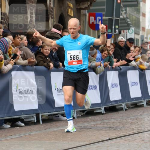 05.10.2025 - 20. swb-Marathon Bremen Strokosch-Dieckow http://msf.ph/oto/9251276 05.10.2025 12:49:11 Ziel 566 meine-sportfotos.de